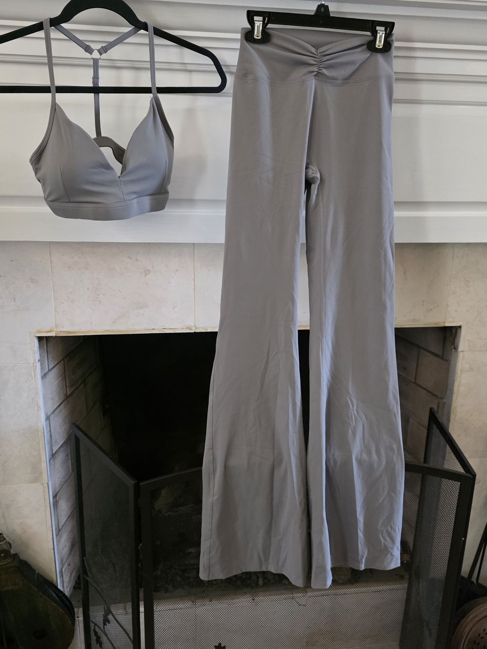 Light Gray Wide-Leg High-Rise Yoga Pants And Matching Sports Bra